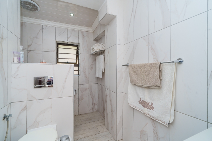 2 Bedroom Property for Sale in Kalk Bay Western Cape